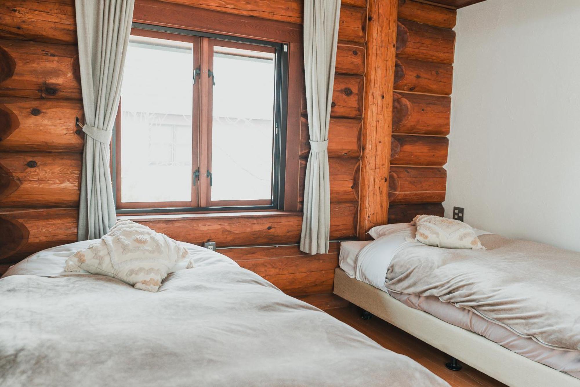Hakuba Pension & Log Hotel Meteor Экстерьер фото