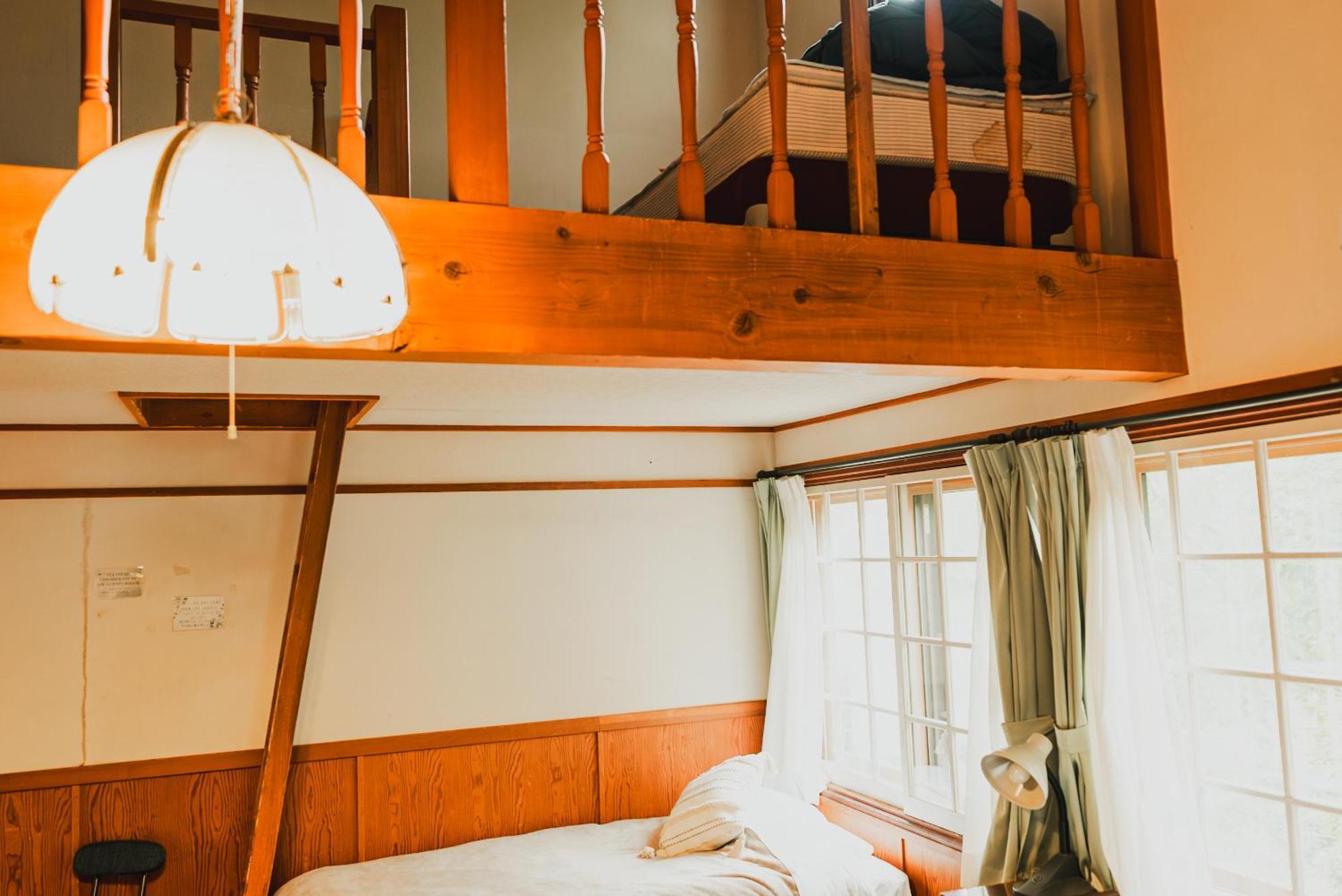 Hakuba Pension & Log Hotel Meteor Экстерьер фото
