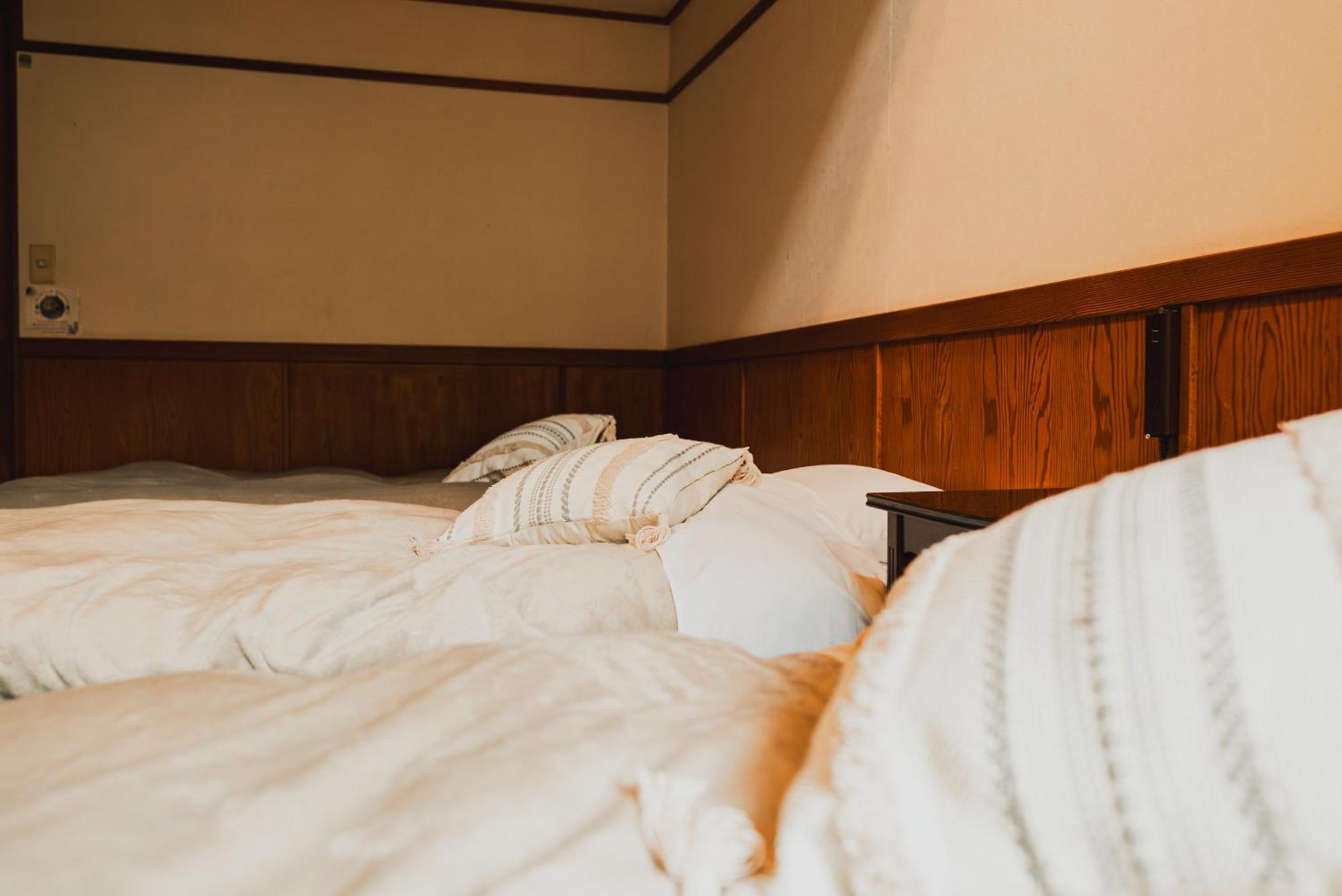 Hakuba Pension & Log Hotel Meteor Экстерьер фото